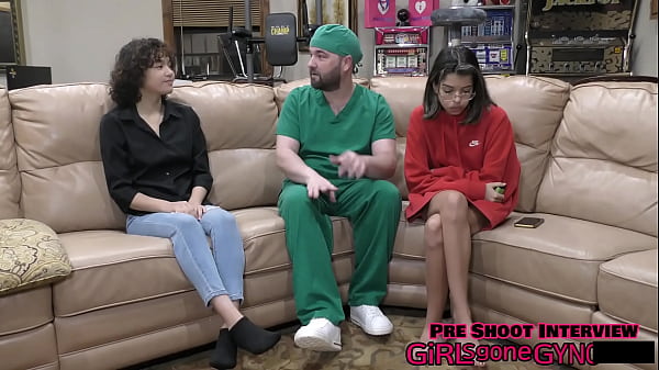 Brooklyn Rossi's 1st Gyno Exam 