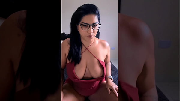 Professorinha Safada: Cuspe, Peito e Gozo na Cara do Aluno
