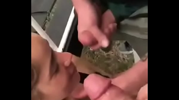 Play MP4 - Corrida en p&uacute;blico