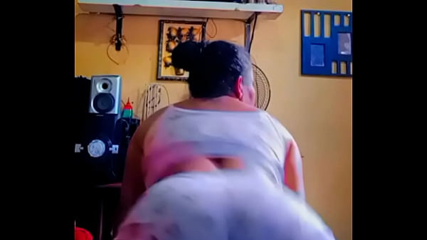 Putinha adora postar sua bunda no instagram