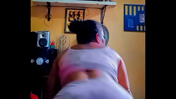 Putinha adora postar sua bunda no instagram