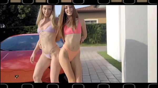 Ass twerking lesbians 