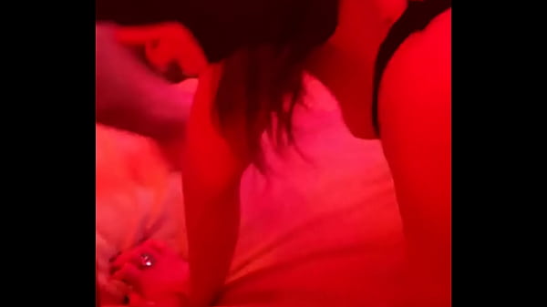 Play MP4 - Pajeando a un tercero