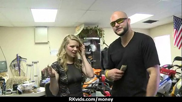 Amateur lets the_pussy talk 23