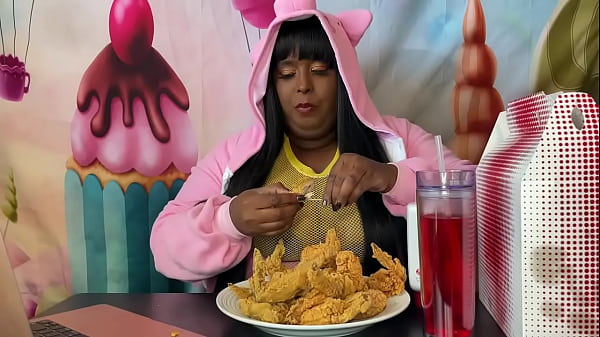 Feedmetons is_a fat pig!!! SSBBW stuffingface while watching porn. Feederism