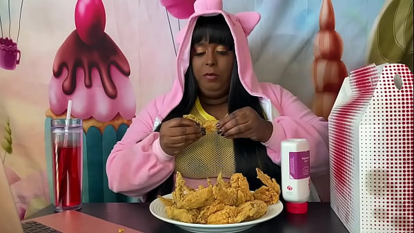 Feedmetons is a fat pig!!!  SSBBW stuffing face while watching porn. Feederism