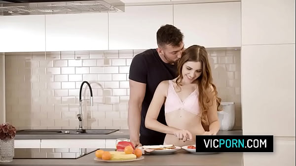 Hot babe_Miriam More wants sex before breakfast