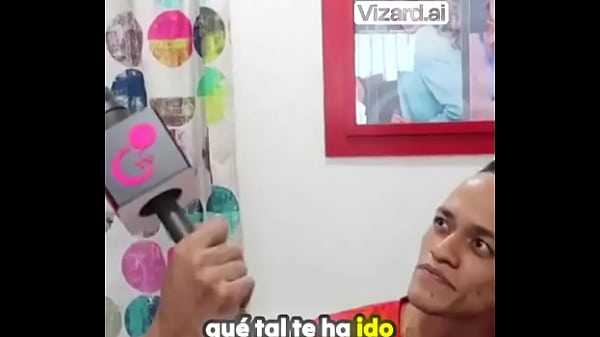 La satisfacci&oacute;n del cliente en la barber&iacute;a #historia #elchicletv #comunidad #atrevidoypegajoso #familia #talento #arte ... 