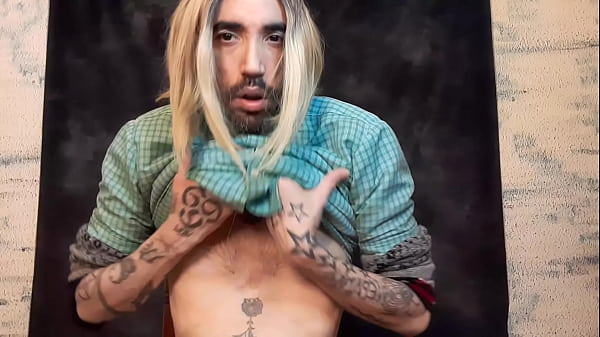 Alicante. Con Peluca Y Polla thumbnail