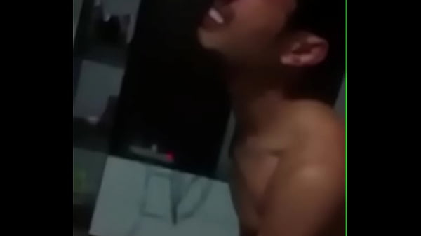 Boy menly đụ k&ecirc;u la thảm thiết 