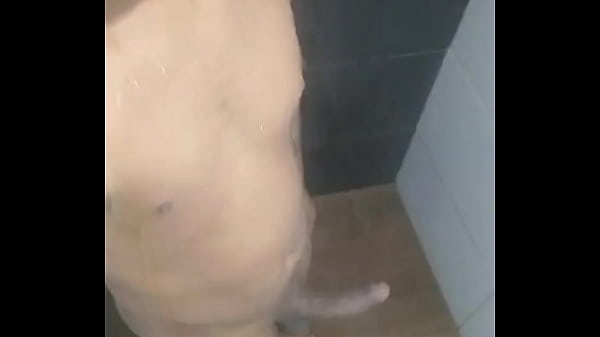 Nonton Bom Dia Bora Tomar Um Banho Gostosinho thumbnail