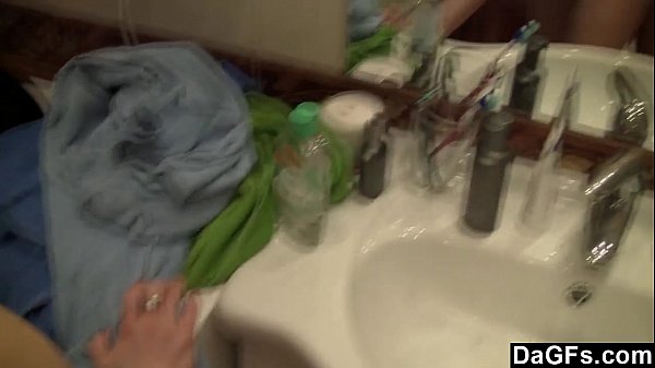 Play MP4 - Dagfs - I Surprised My Girlfriend In The Shower&comma; Imagine The Rest