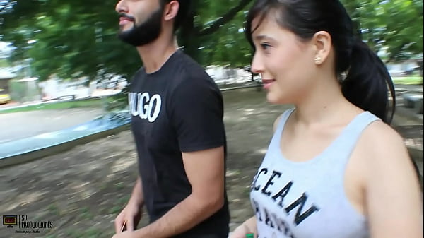 Mi Vecino Se Ofrece A Brindarme Agua En Su Casa Hasta Follarme Mi Rico Co&ntilde;o Cum-boca- Hl thumbnail