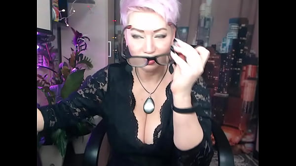 When your wife is a webmodel and you are a composer, all you need_is to_sing about her beauty! ))