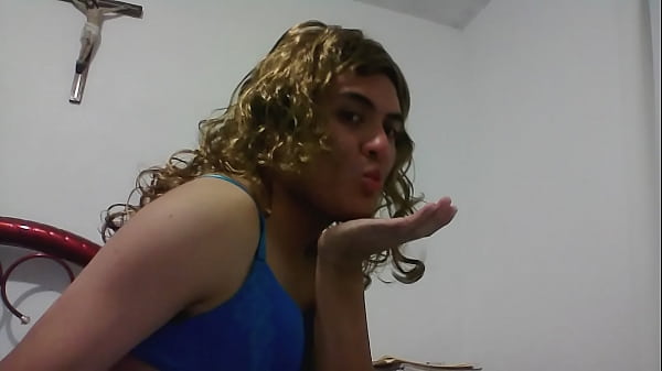 Pollita crossdreser, my first video