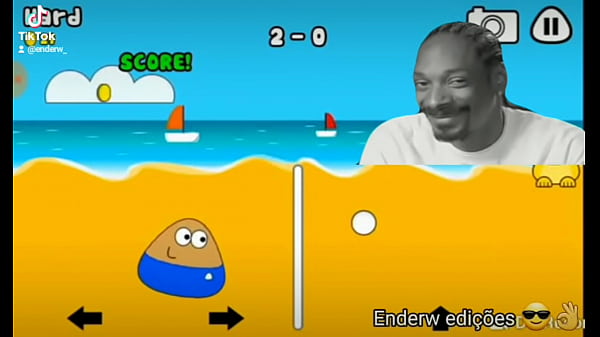 Pou pulando bem gostoso na frento do seu companheiro broxa