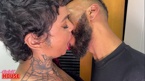 Essa Morena Novinha Adora Trepar O Namorado Corno E Outro Macho thumbnail