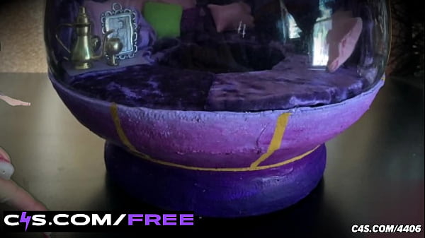 Petite plaything&rsquo;s giantess tiny home hunt with naughty sfx 