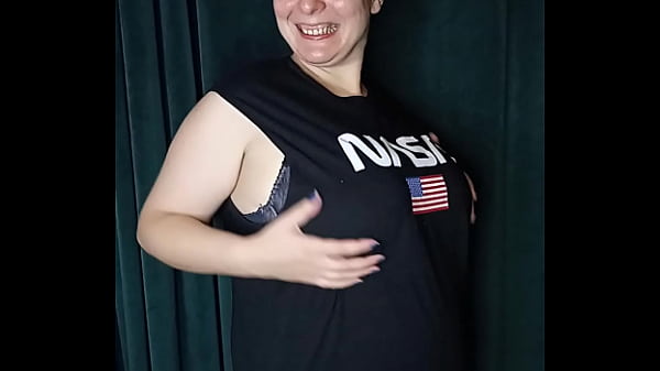 Nonton Tits In Motion thumbnail