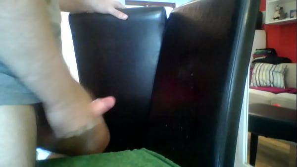 Play MP4 - spraying big load