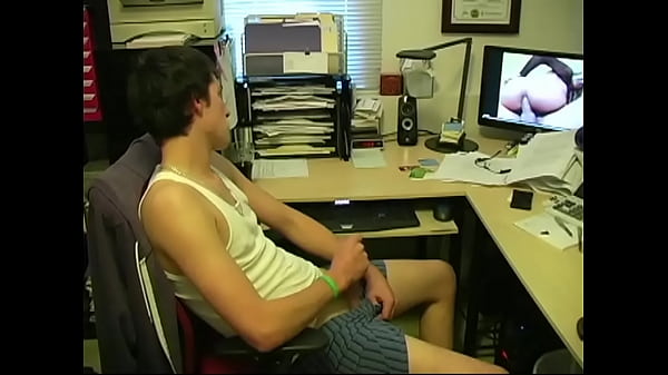 Straight Dude Needs Some Head thumbnail