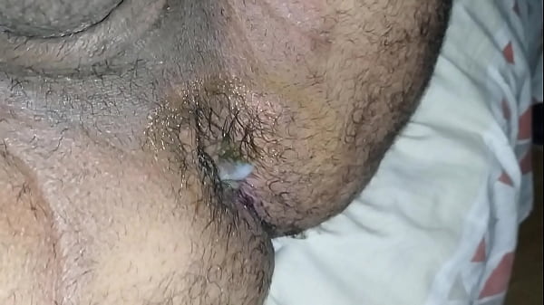 Macho Esperto Ficou Ati&ccedil;ando O Tes&atilde;o Do Seu Vizinho Casado At&eacute; Que Ele N&atilde;o Resistiu E Comeu Seu Cu. thumbnail