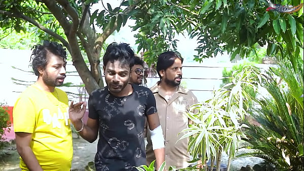 Play MP4 - DESI MALLU BHABHI HARDCORE DIFFERENT POSITION OF SEX WITH FOUR LOCAL DESI BOYS WHEN SHE WAS ALONE AT HOME &lpar; gangbang &rpar;