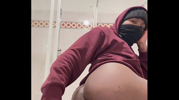 Play MP4 - I need to open my hole