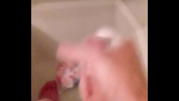 Play MP4 - zsexy69 me playing in the shower