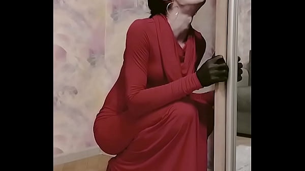 Play MP4 - Modest crossdresser sucks black dildo