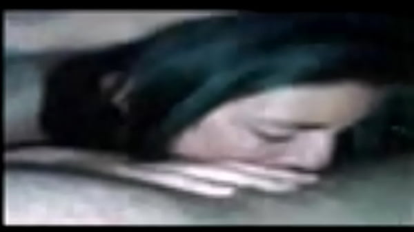 Play MP4 - A magrinha que engolia de mais tomando porra