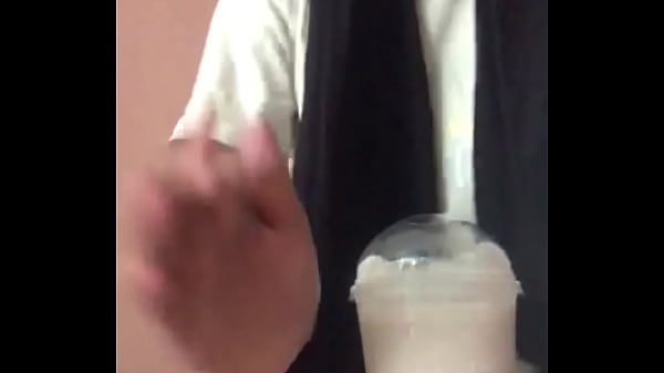 Nonton Ellie thumbnail