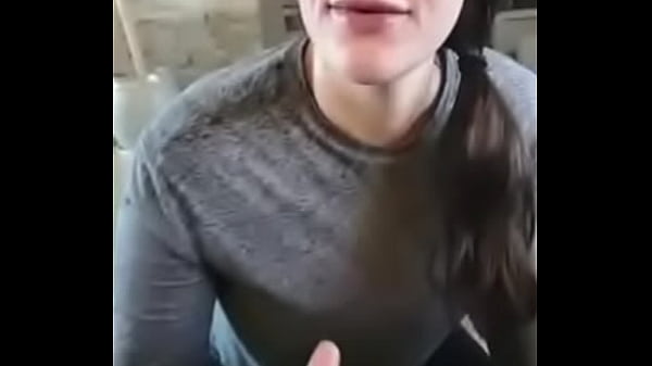 Sexy wife gives_blowjob