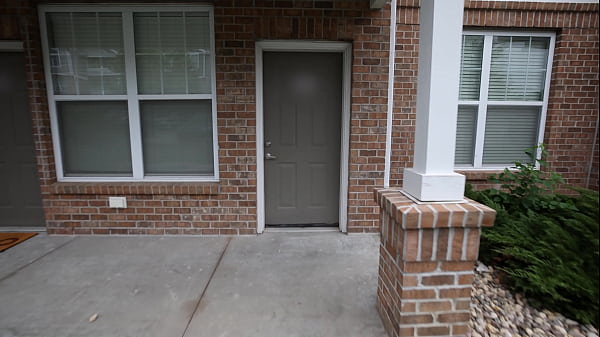 Play MP4 - Gym Girl picked up and fucked