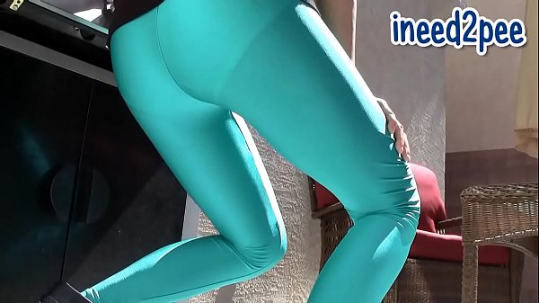 Natalie amatuer wetting_her jeans pantsomorashi