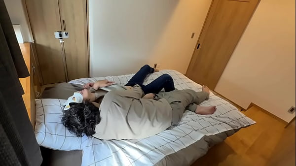 Play MP4 - 不倫妻を電マとチンポで連続アクメさせたらすごく気持ちよさそうだった