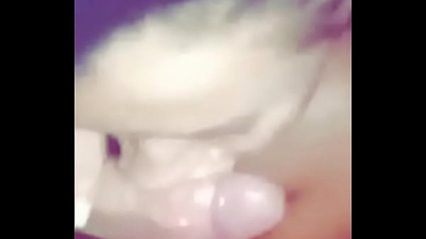 La bella ragazza che sughia il cazzo si lascia ed fare il video 