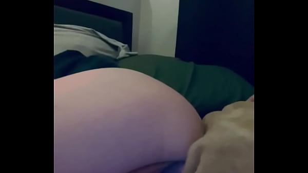 Weird Alien Takes Control of Twink 