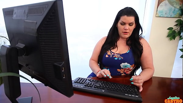 Play MP4 - Angelina Castro Wields Her Largest Strap-On to Thrill Maggie Green&excl;