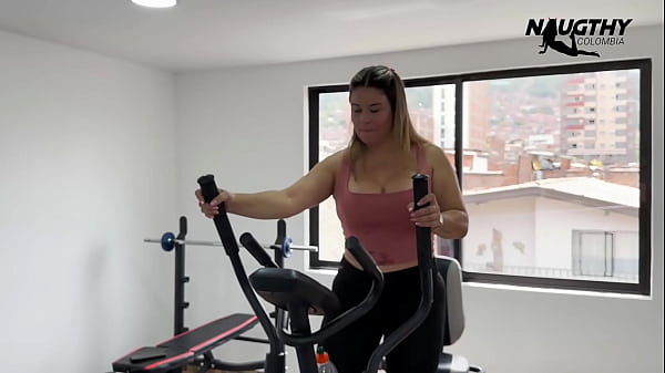 He masturbates in the gym when he talks to his lover