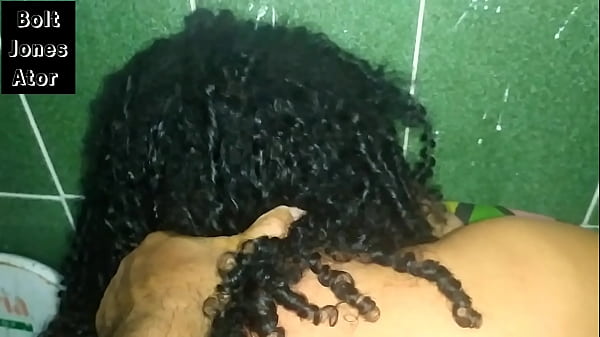 Na &aacute;rea De Servi&ccedil;os A Pica Entrando Numa Coroa Gostosa thumbnail