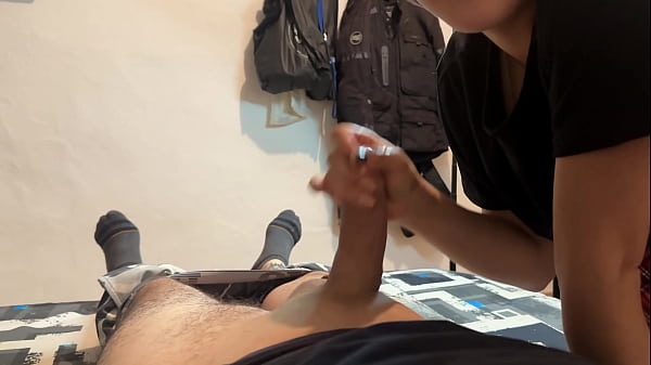 Play MP4 - la mujer de mi mejor amigo se traga mi verga completa cuando quedamos a solas