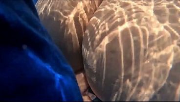 Play MP4 - Latina MILF Amateur in Pool Encounter