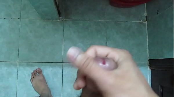 Play MP4 - Erect in bathroom