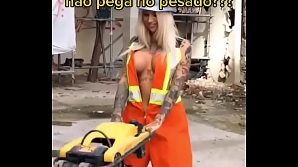 Algu&eacute;m sabe o nome dessa loira perfeita 