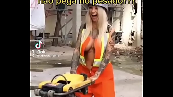 Nonton Algu&eacute;m Sabe O Nome Dessa Loira Perfeita thumbnail
