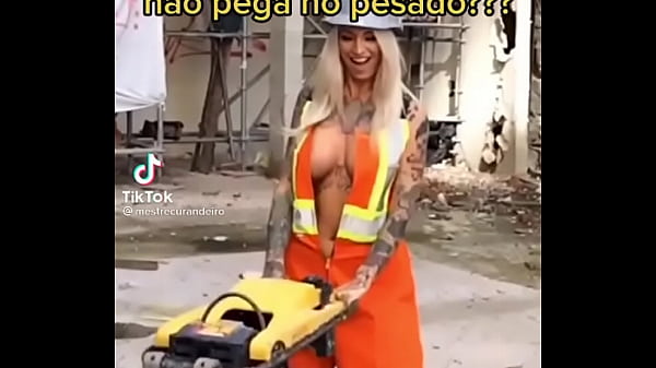 Algu&eacute;m sabe o nome dessa loira perfeita