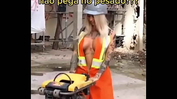 Algu&eacute;m sabe o nome dessa loira perfeita 