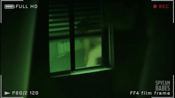 I caught my GF with the neighbor in front of my flat, making her ass bigger. 