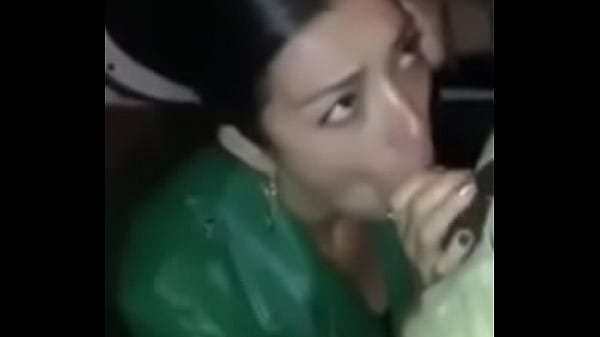 Play MP4 - Le pague por una mamada y hasta el culo me dio